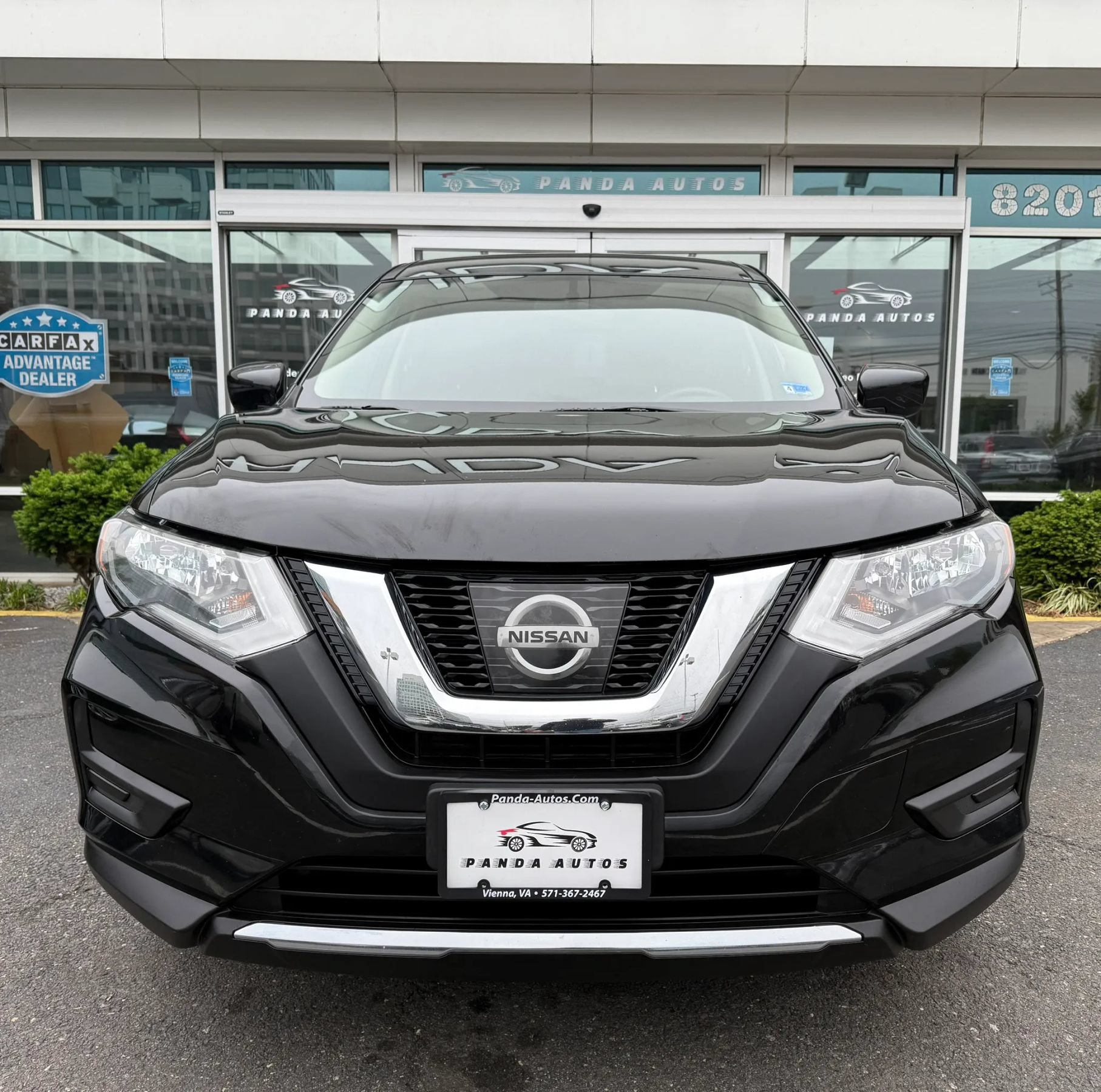 Used 2017 Nissan Rogue S AWD/4WD image 2