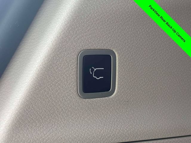 Used 2023 Chrysler Voyager LX FWD image 38