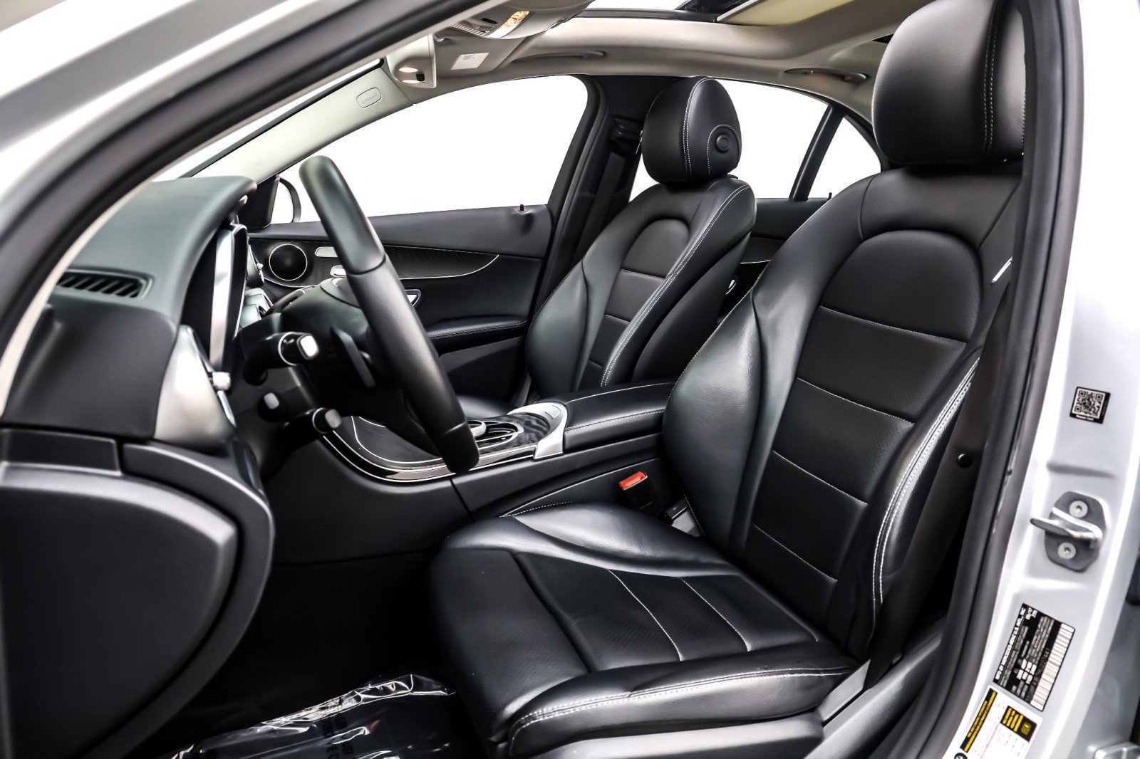 Used 2017 Mercedes-Benz C 300 Sedan image 17