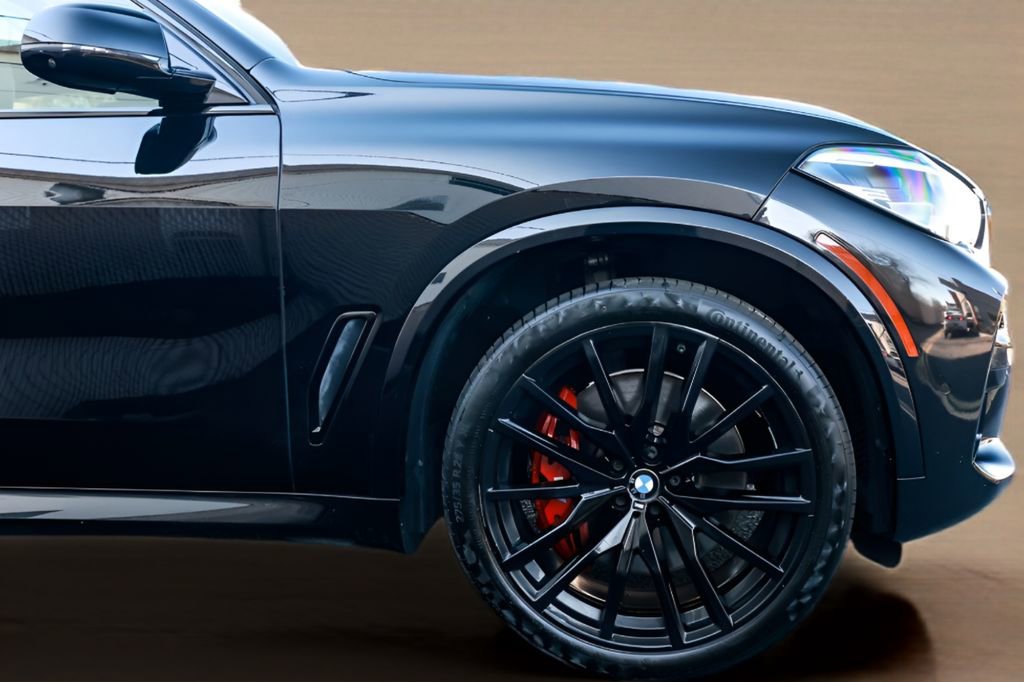 Used 2022 BMW X5 M50i w/ Premium Package AWD/4WD image 14