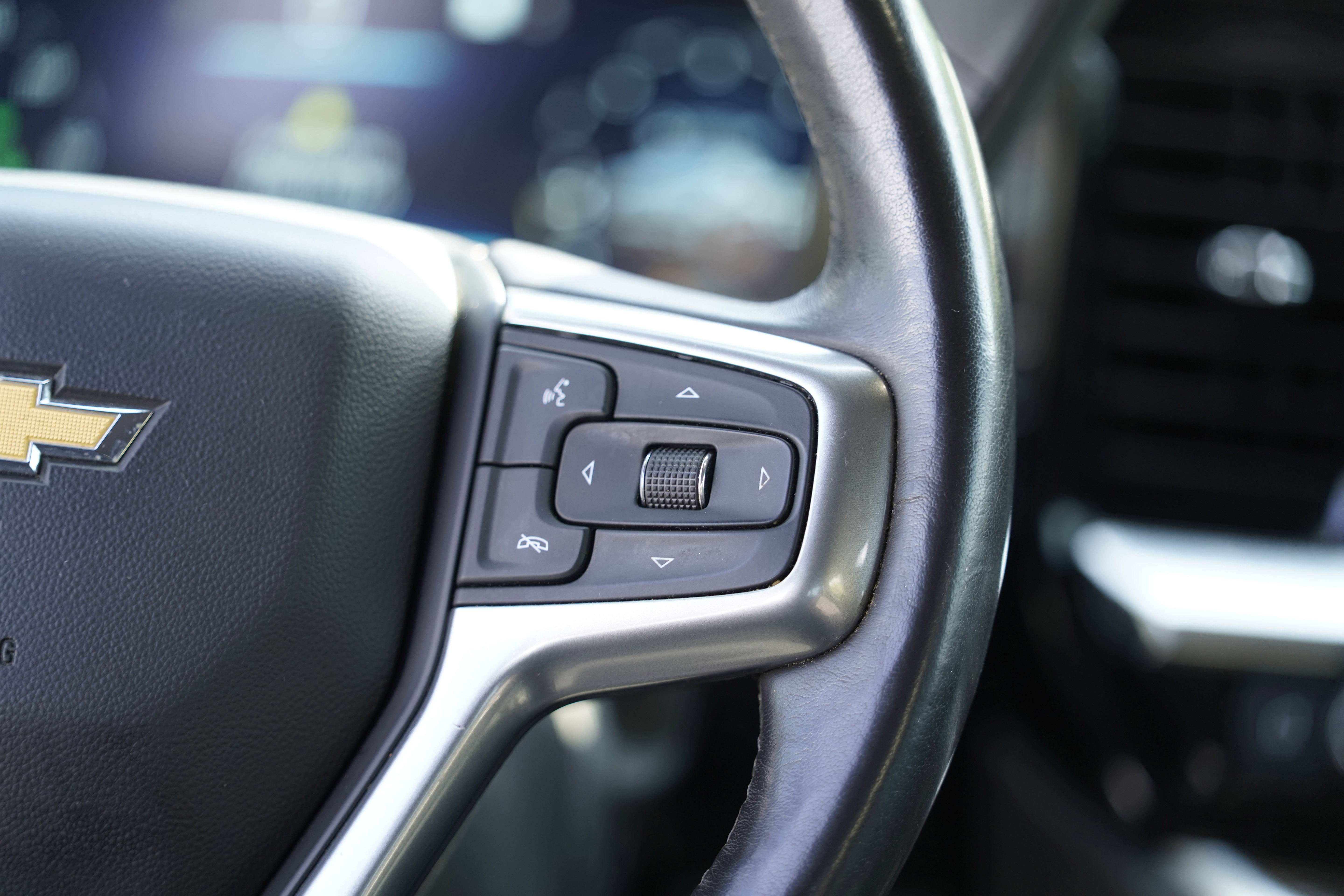 Used 2022 Chevrolet Silverado 1500 LT AWD/4WD image 24