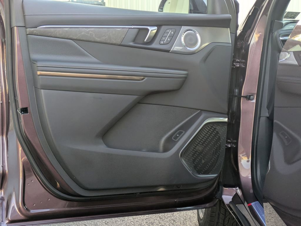 New 2026 Buick Enclave Avenir w/ Super Cruise Package image 13