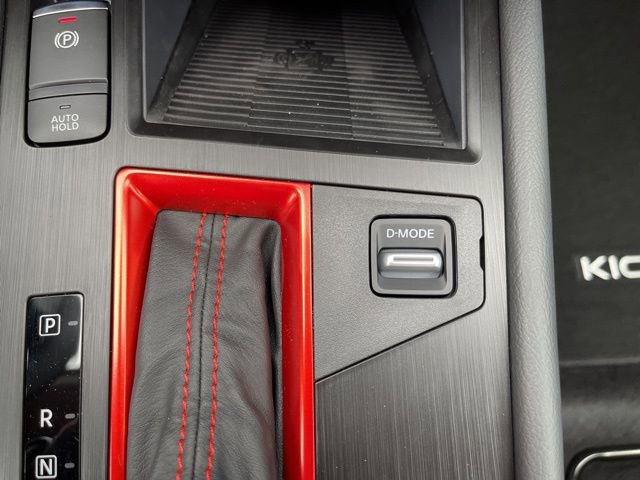 New 2025 Nissan Kicks SR image 26