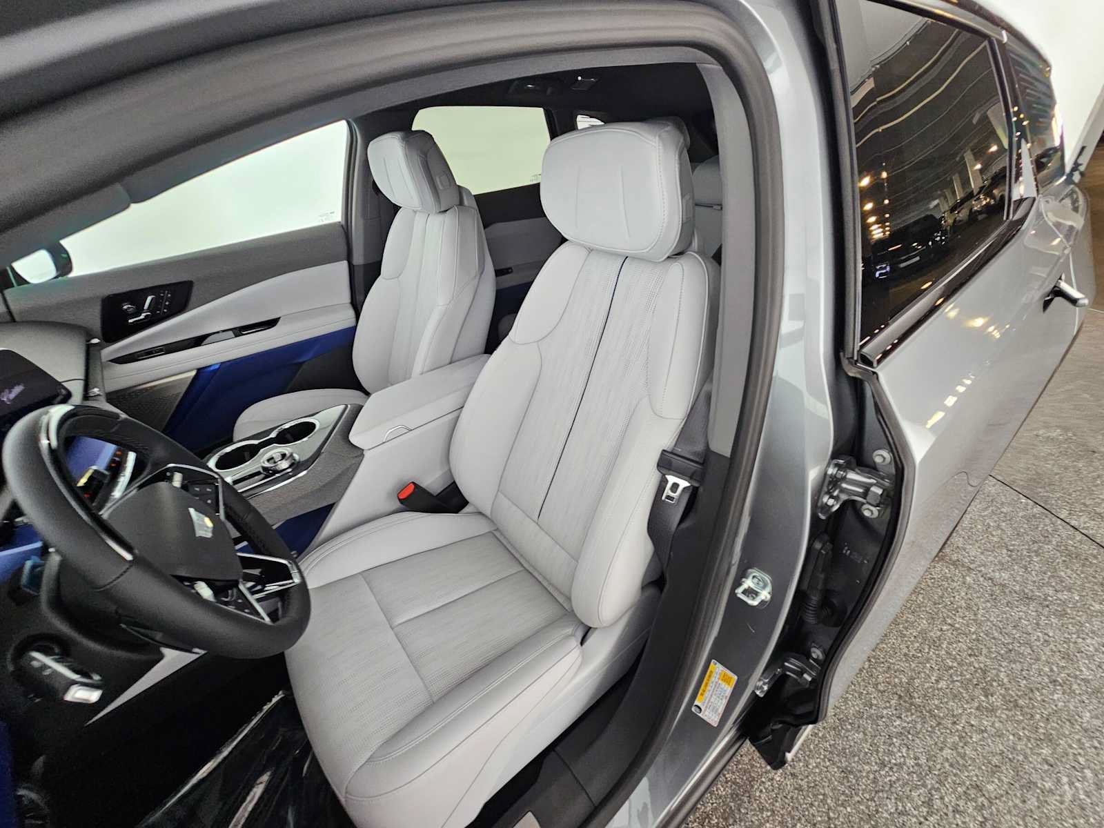 New 2027 Cadillac Optiq Premium Luxury AWD/4WD image 21