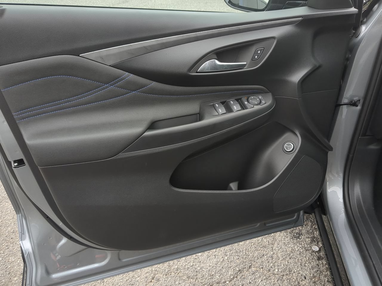 New 2026 Buick Envista Sport Touring w/ Convenience I Package FWD image 23