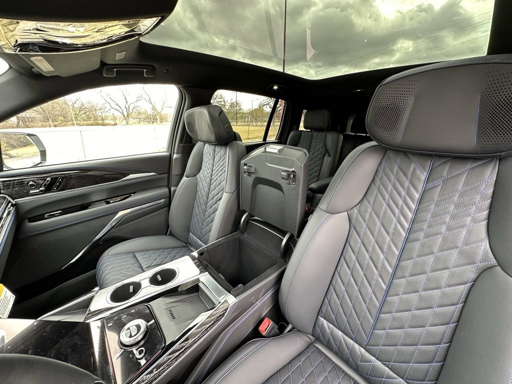 New 2025 Cadillac Escalade IQ Sport 1 w/ LPO, ONYX Package image 24