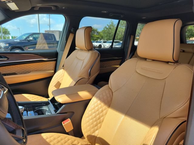 Used 2025 Jeep Grand Cherokee Summit w/ Adv Protech Group IV AWD/4WD image 15