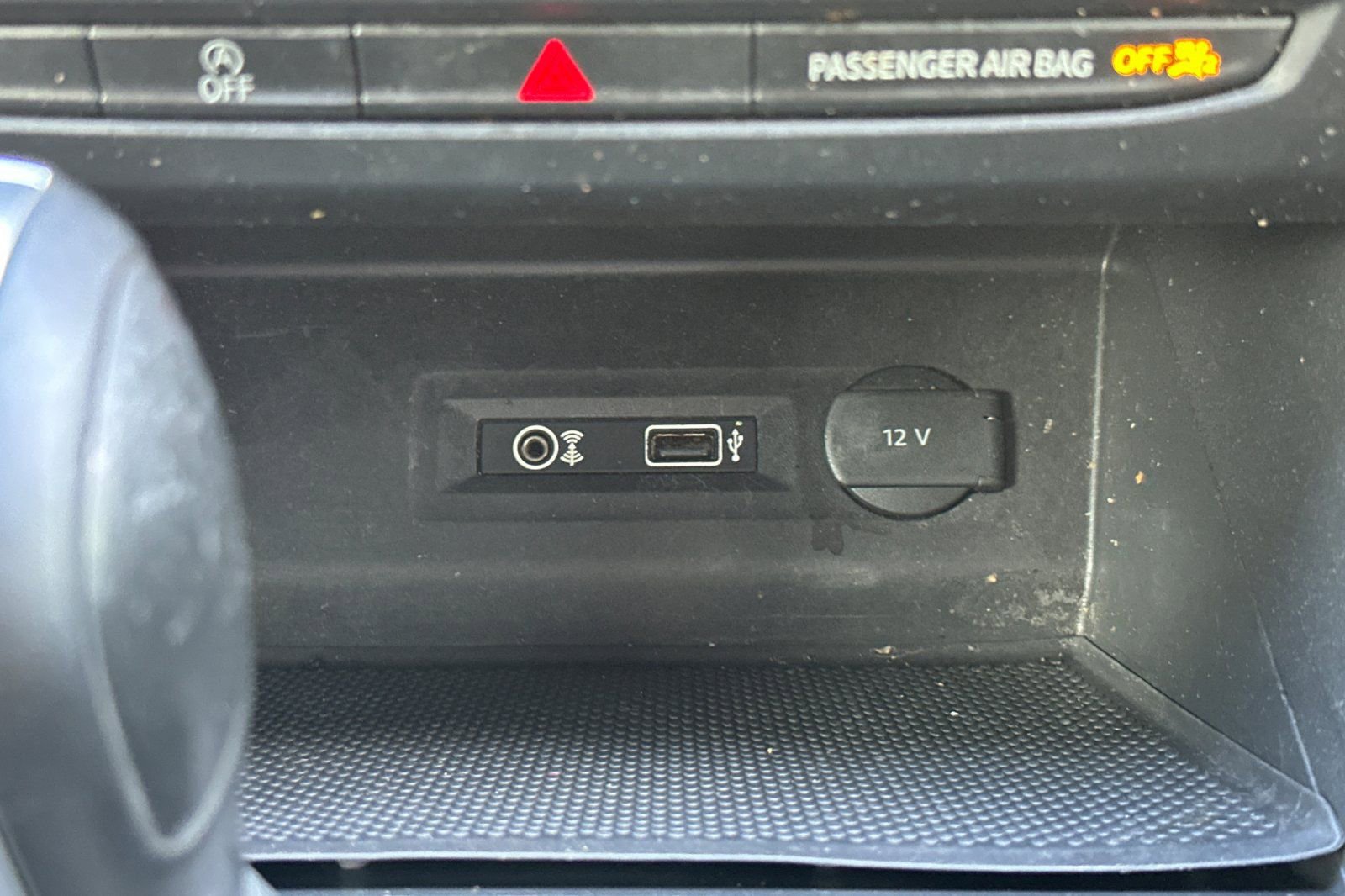 Used 2018 Volkswagen Atlas SE image 34