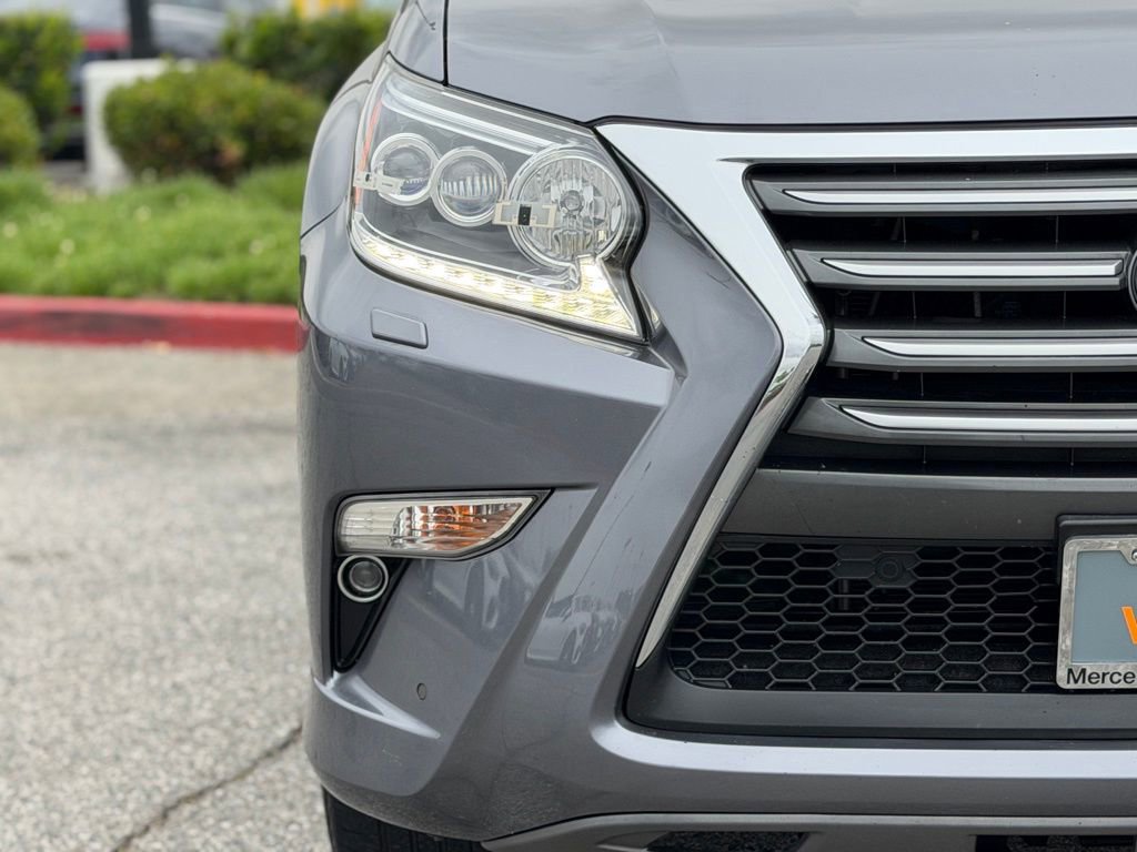 Used 2018 Lexus GX 460 Premium w/ Premium Package image 7