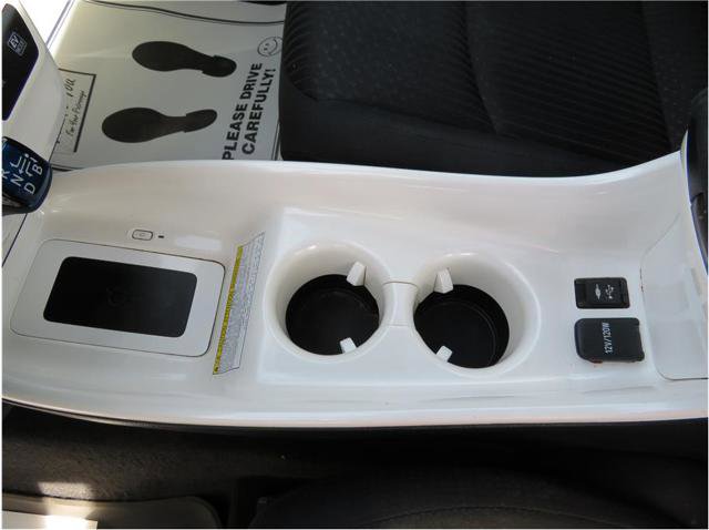 Used 2017 Toyota Prius Three Touring image 9