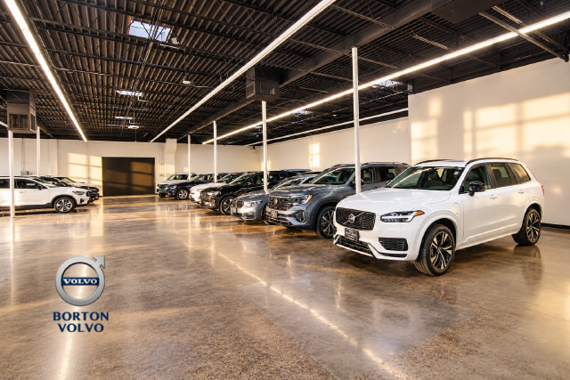 Certified 2026 Volvo XC60 B5 Plus AWD/4WD image 30