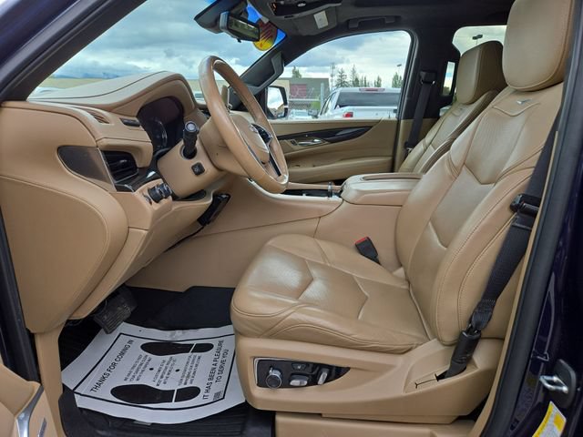 Used 2019 Cadillac Escalade Platinum AWD/4WD image 2