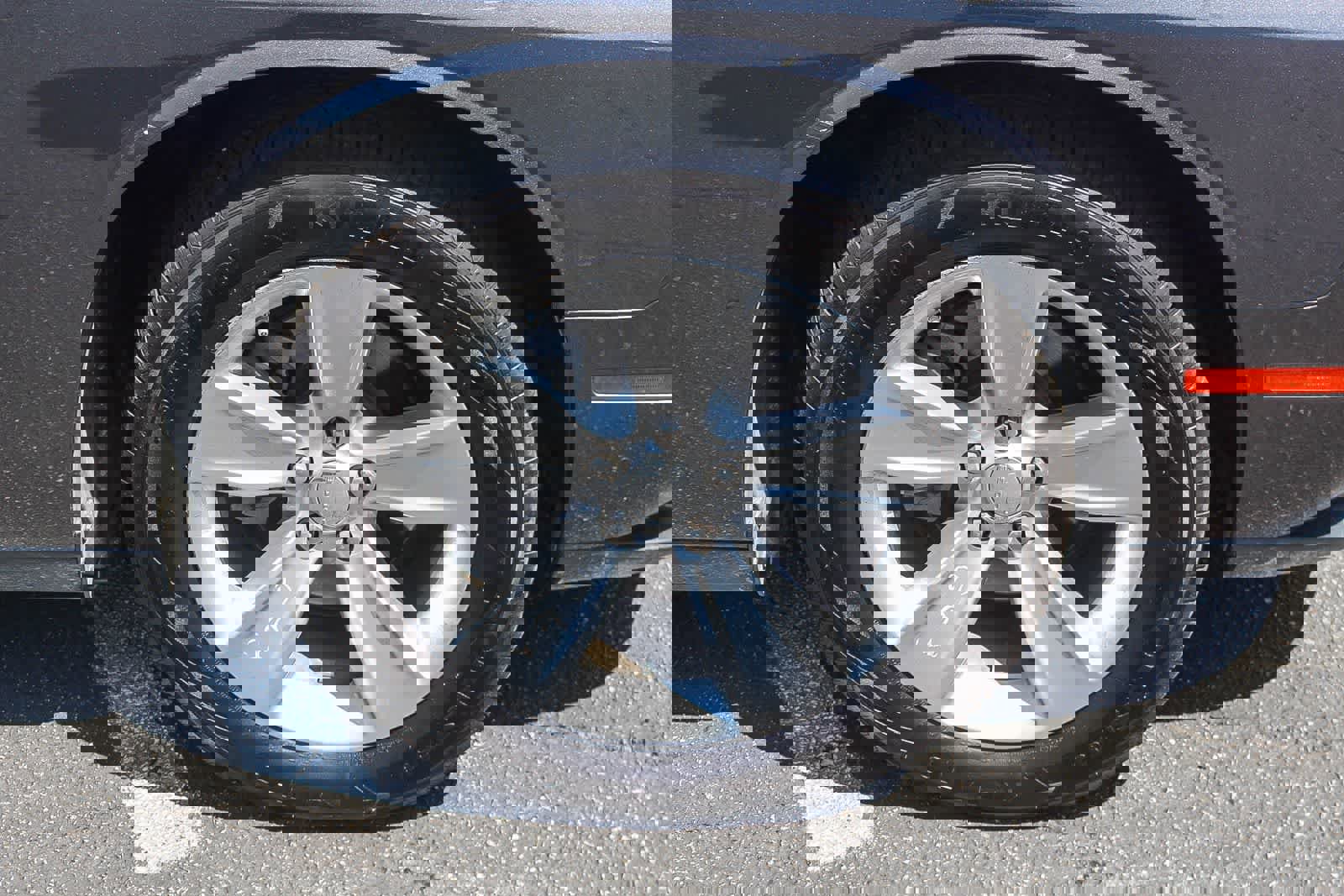 Used 2023 Dodge Challenger SXT image 12