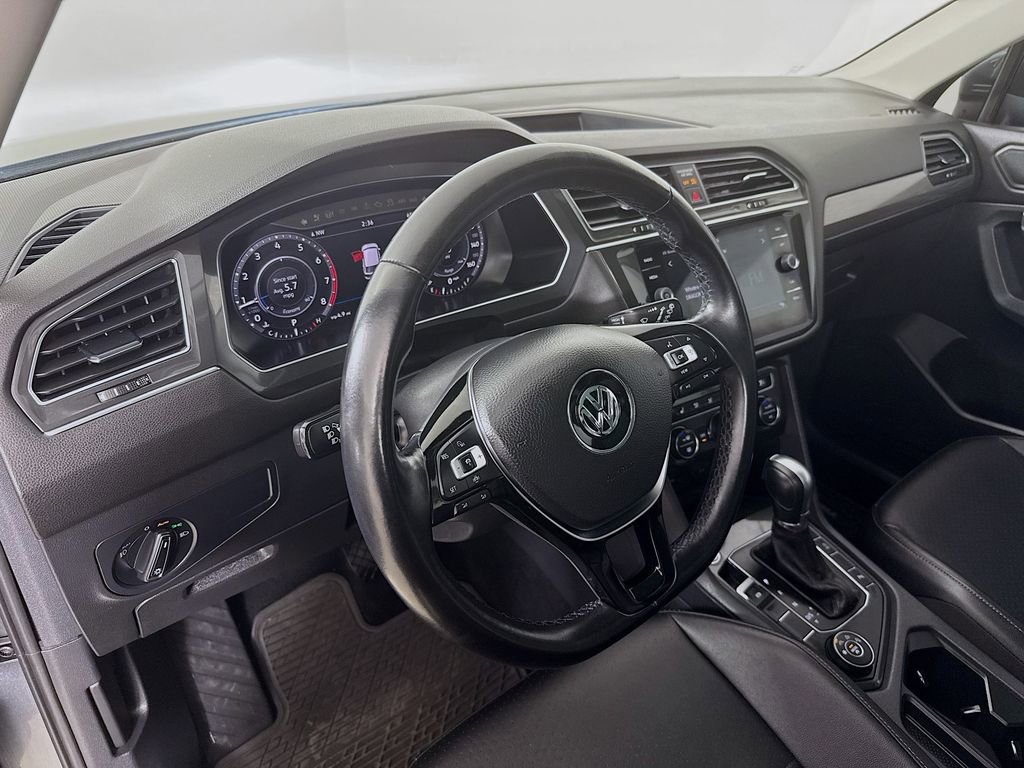 Used 2019 Volkswagen Tiguan SEL image 10