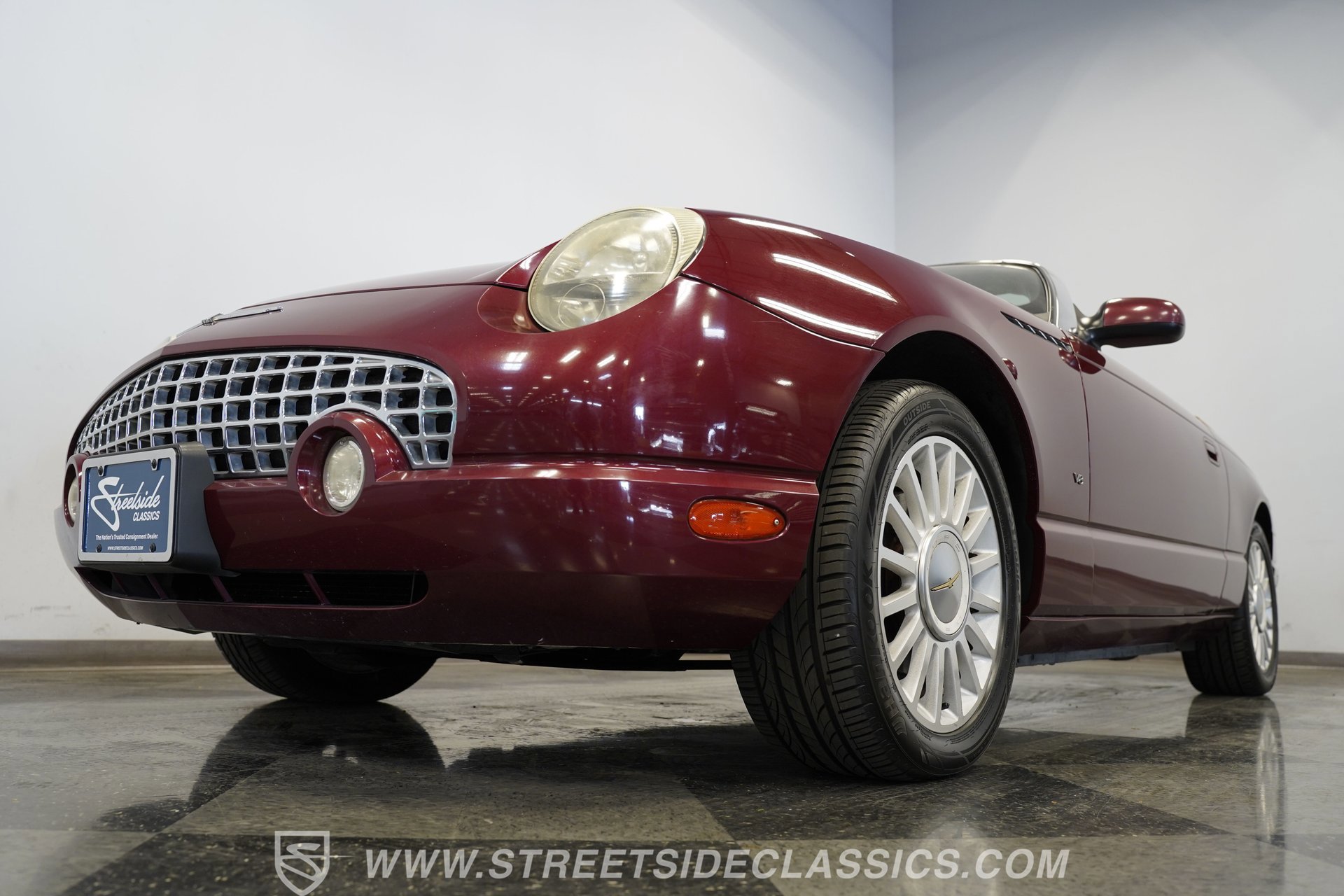 Used 2004 Ford Thunderbird RWD image 19