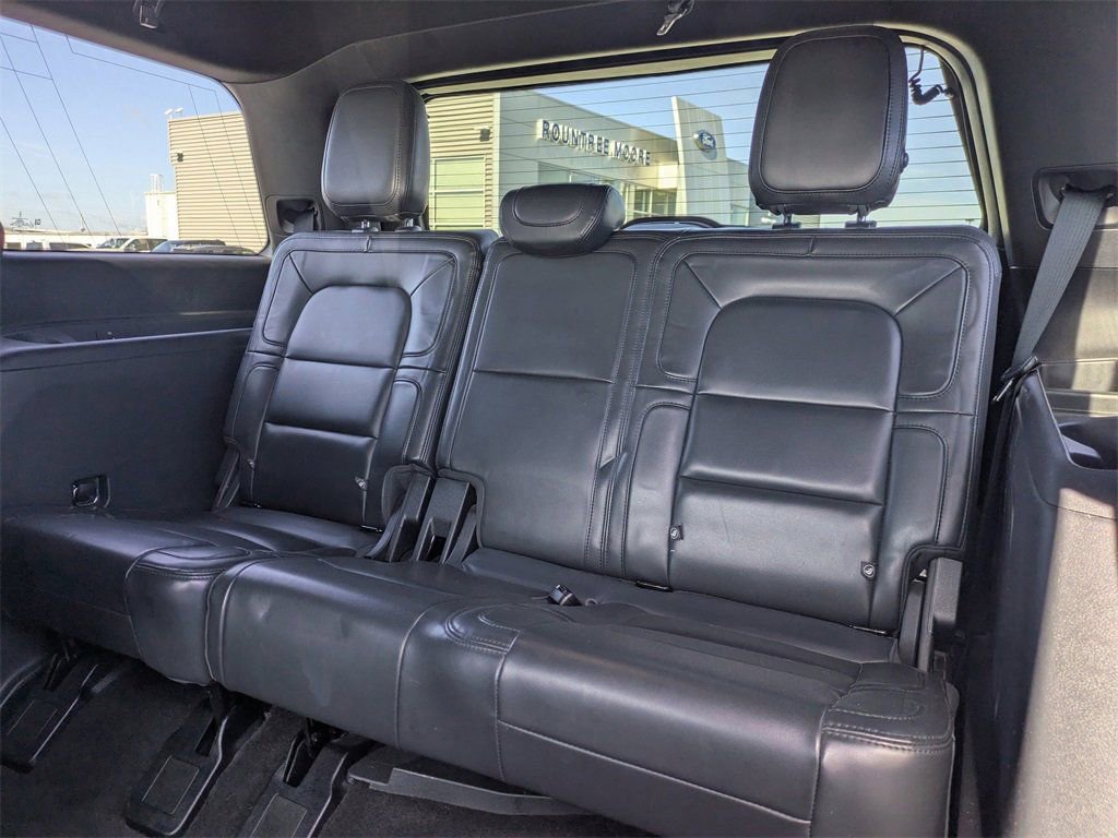 Used 2022 Lincoln Navigator Reserve image 15