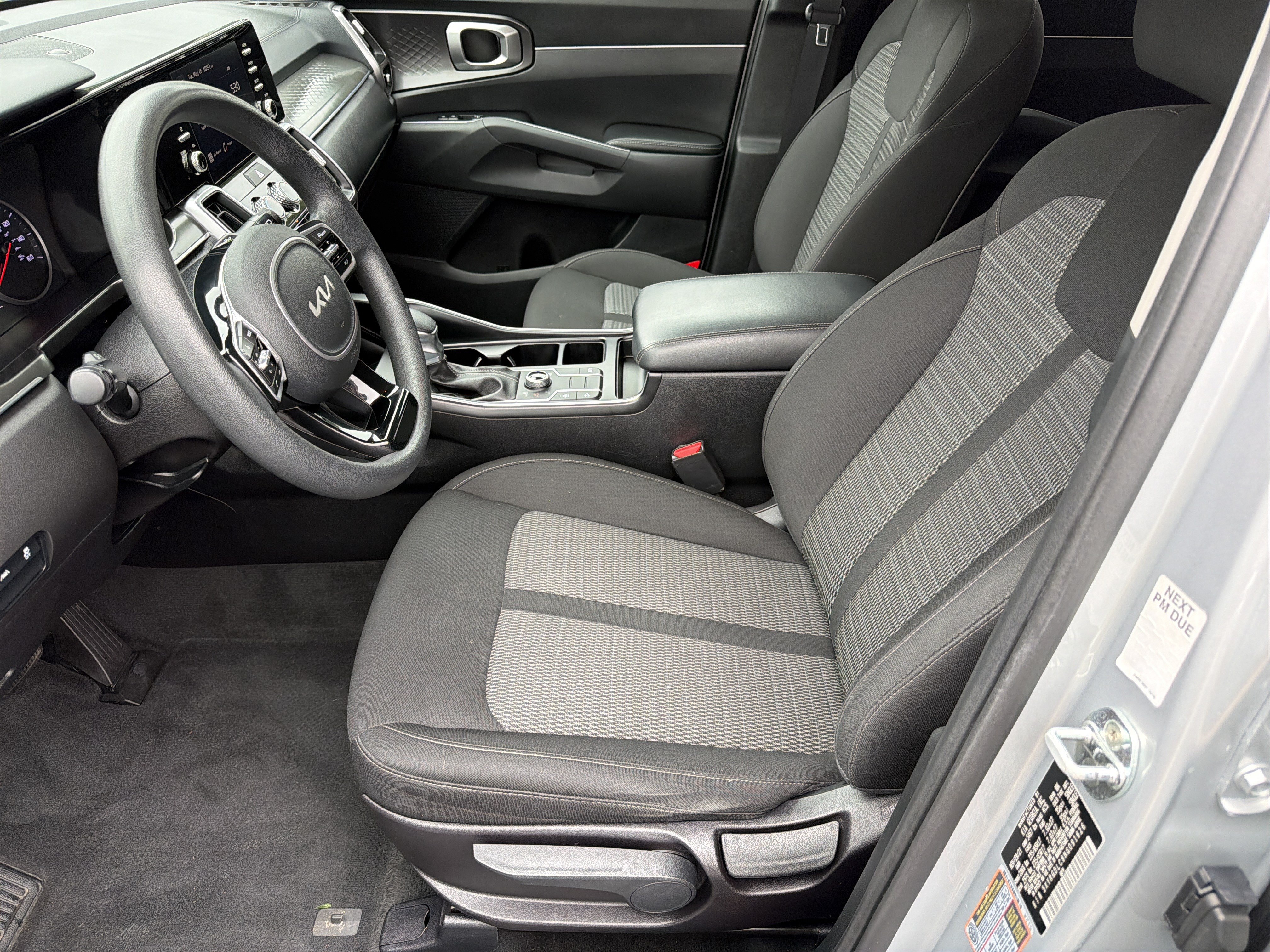 Used 2022 Kia Sorento LX AWD/4WD image 7