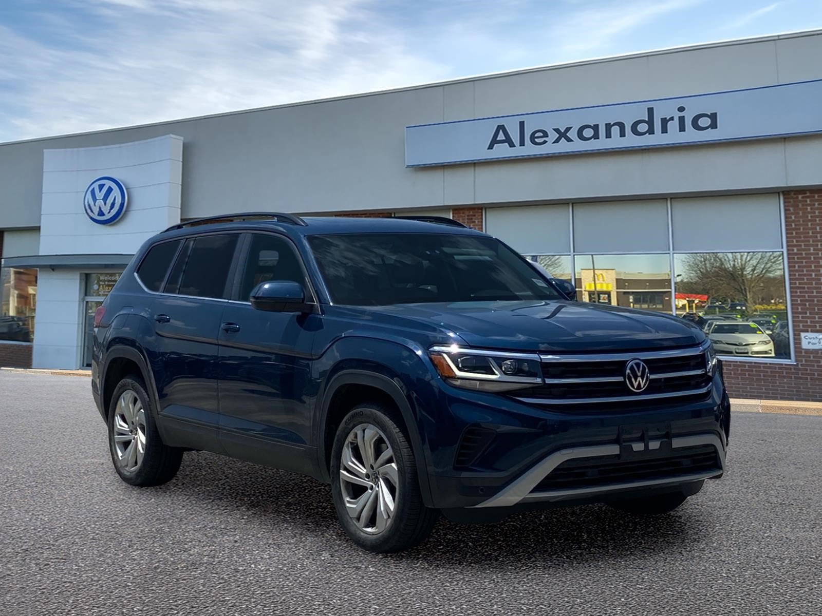 Certified 2023 Volkswagen Atlas SE w/ Panoramic Sunroof Package AWD/4WD video 1