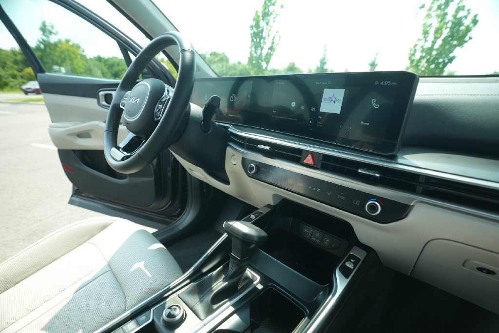 Used 2025 Kia Sorento S w/ Panoramic Sunroof Package FWD image 40