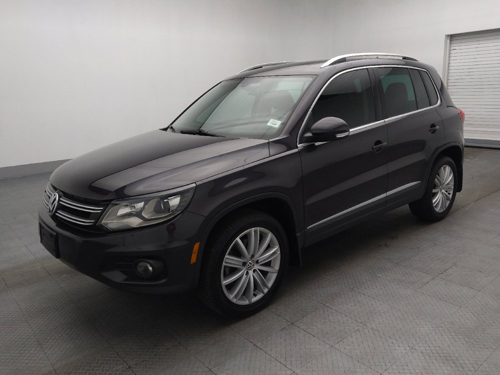 Used 2016 Volkswagen Tiguan SE image 2