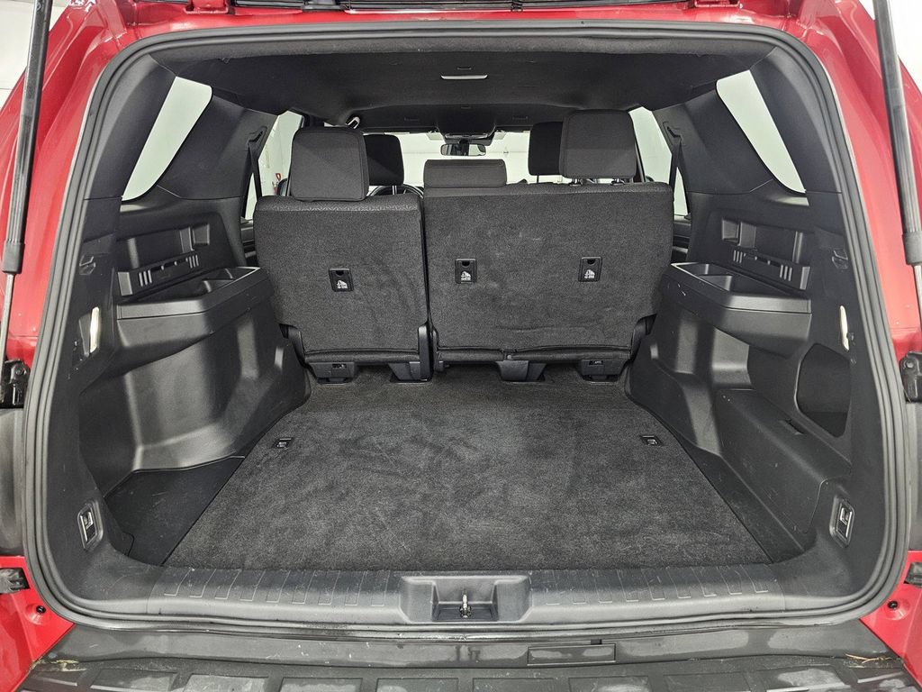 Used 2025 Toyota 4Runner SR5 AWD/4WD image 26