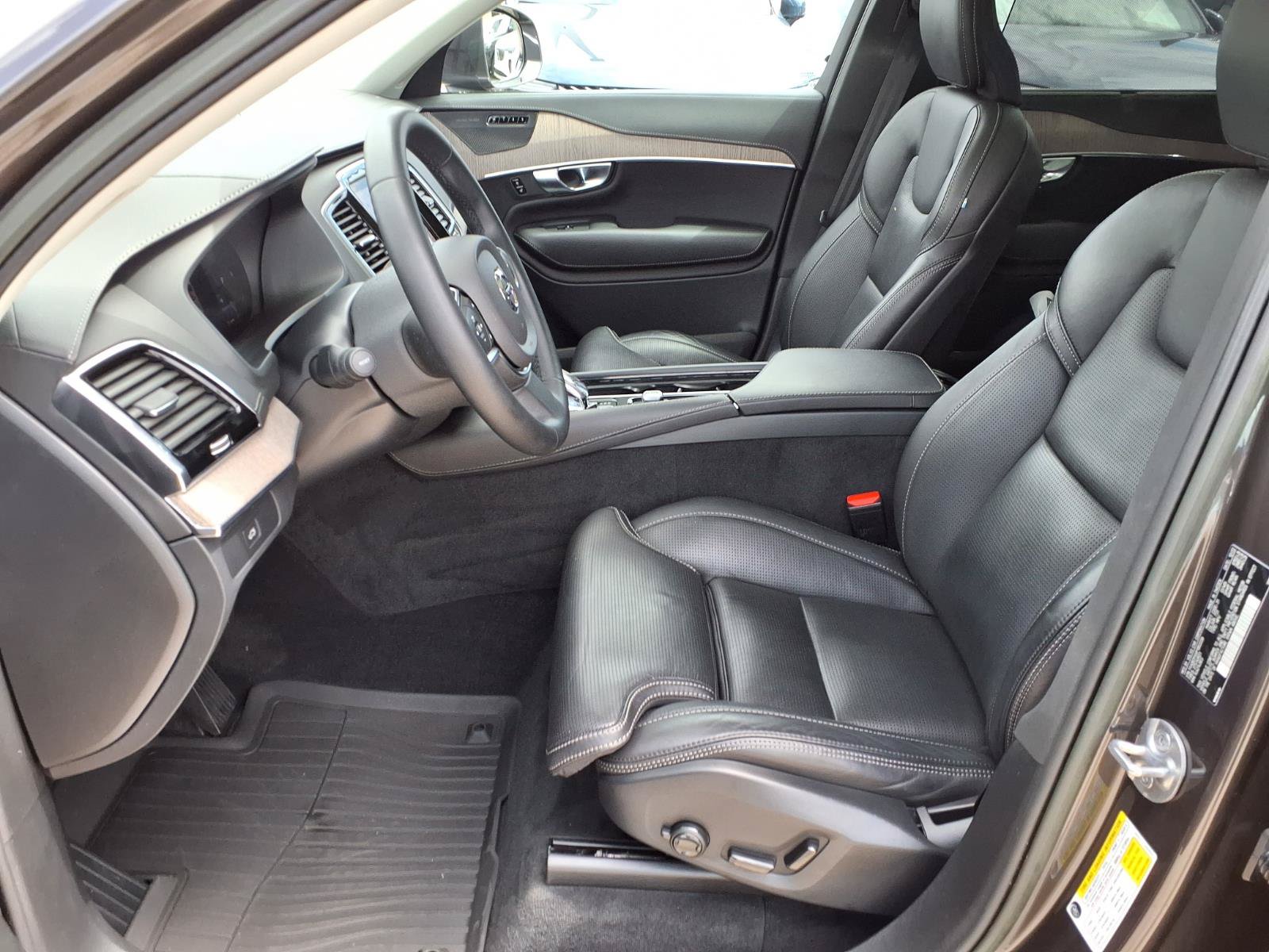 Certified 2023 Volvo XC90 B6 Ultimate w/ Protection Package Premier AWD/4WD image 21