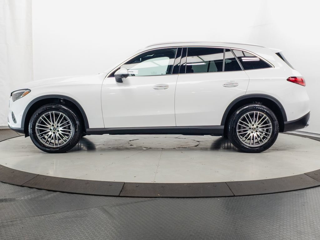 Certified 2026 Mercedes-Benz GLC 300 4MATIC image 4