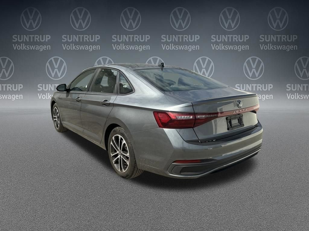 Used 2025 Volkswagen Jetta Sport FWD image 33