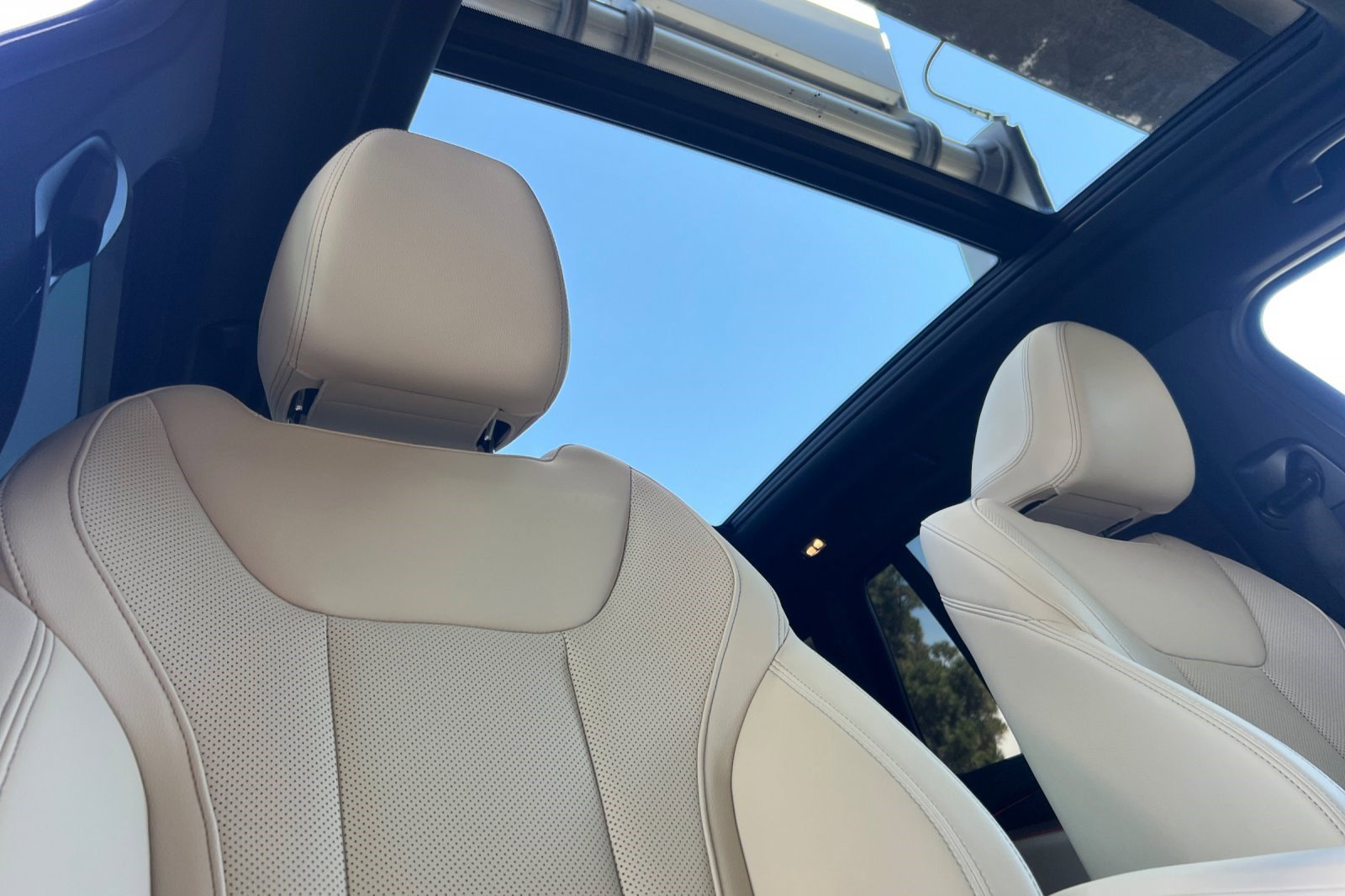 Certified 2024 BMW X3 M40i w/ Premium Package image 21