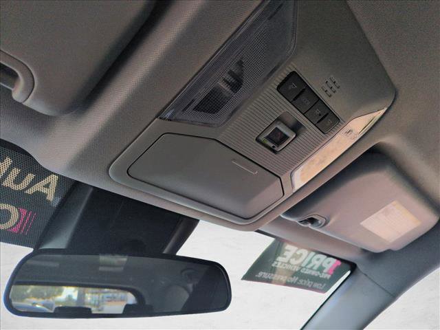 Used 2025 Toyota RAV4 LE image 19