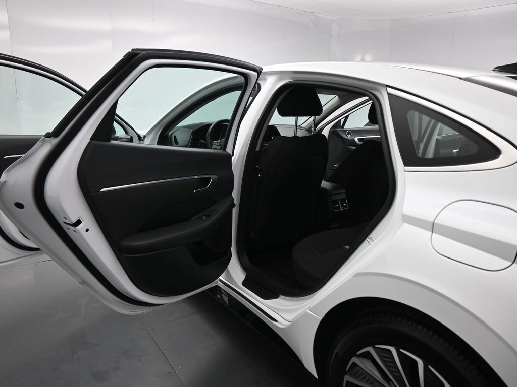 Used 2022 Hyundai Sonata SEL image 17
