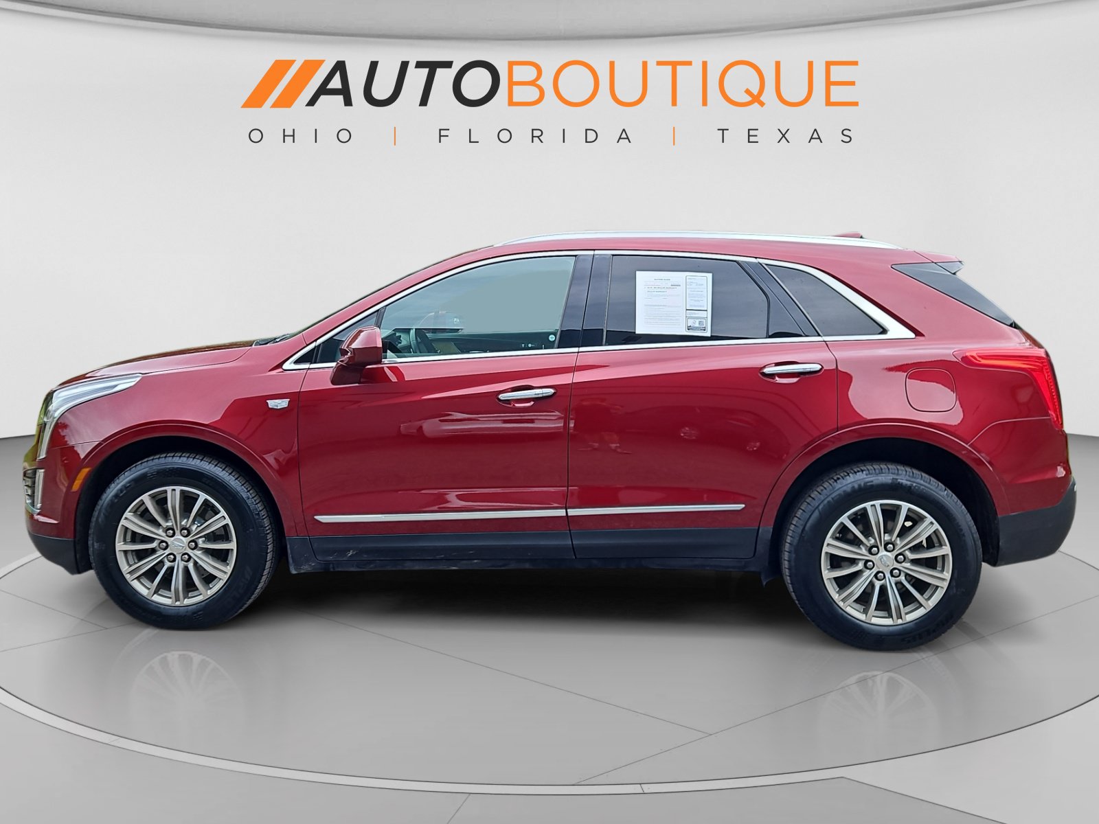 Used 2017 Cadillac XT5 Luxury w/ Driver Awareness Package FWD image 2