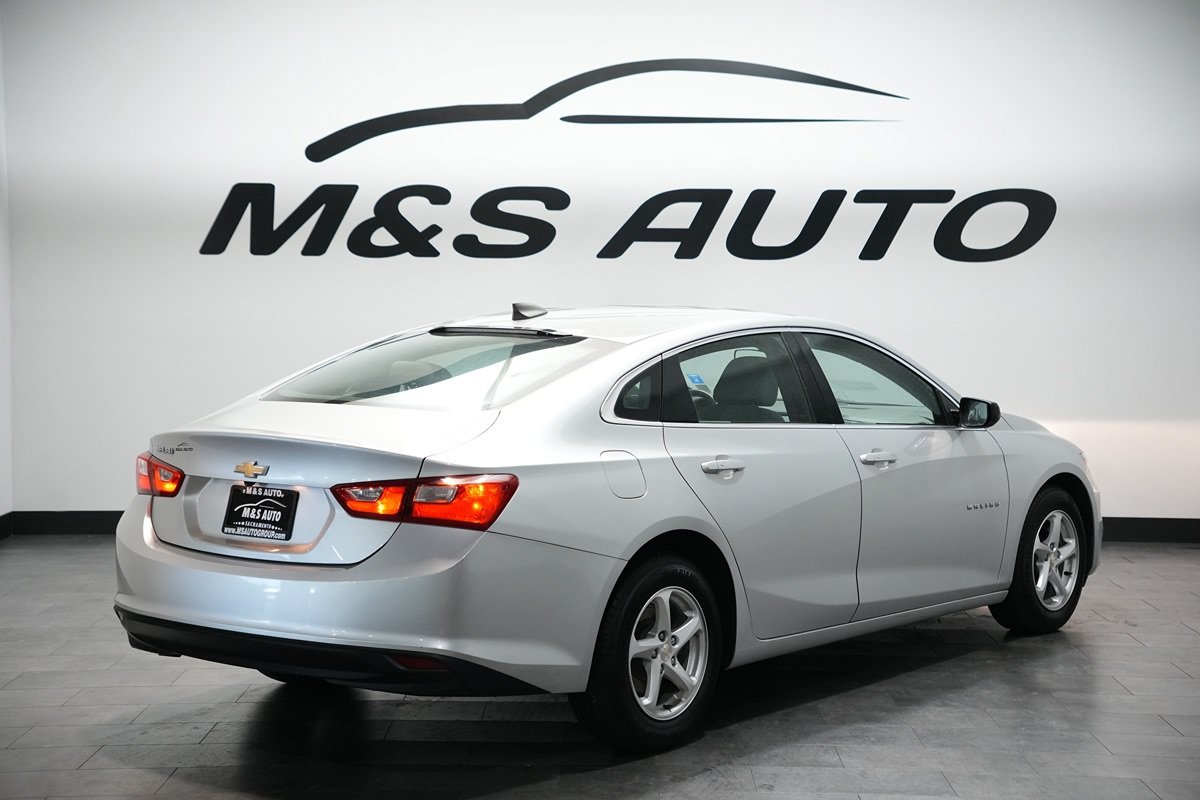 Used 2018 Chevrolet Malibu LS FWD image 4