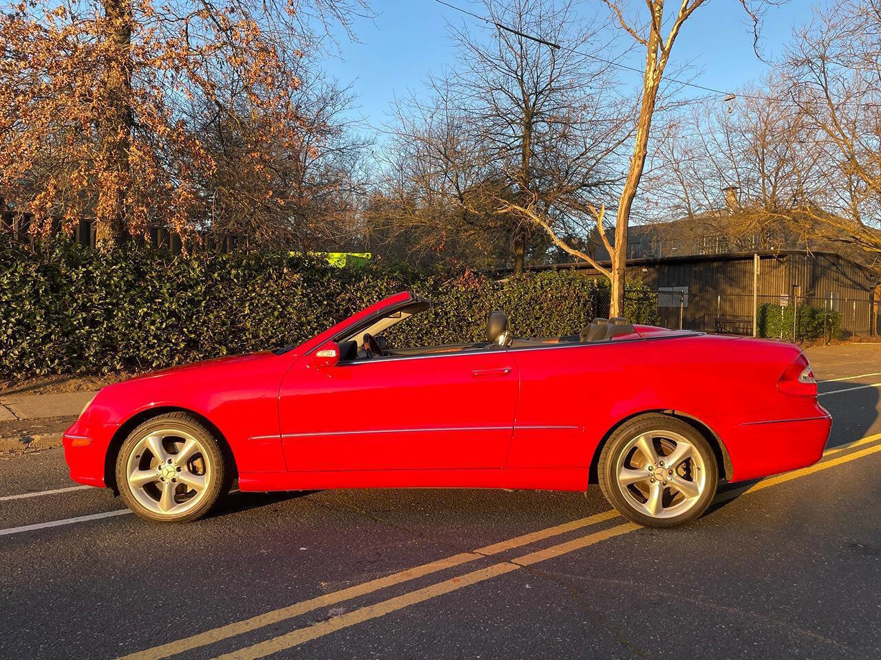 Used 2005 Mercedes-Benz CLK 320 CLK 320 2dr Cabriolet image 32