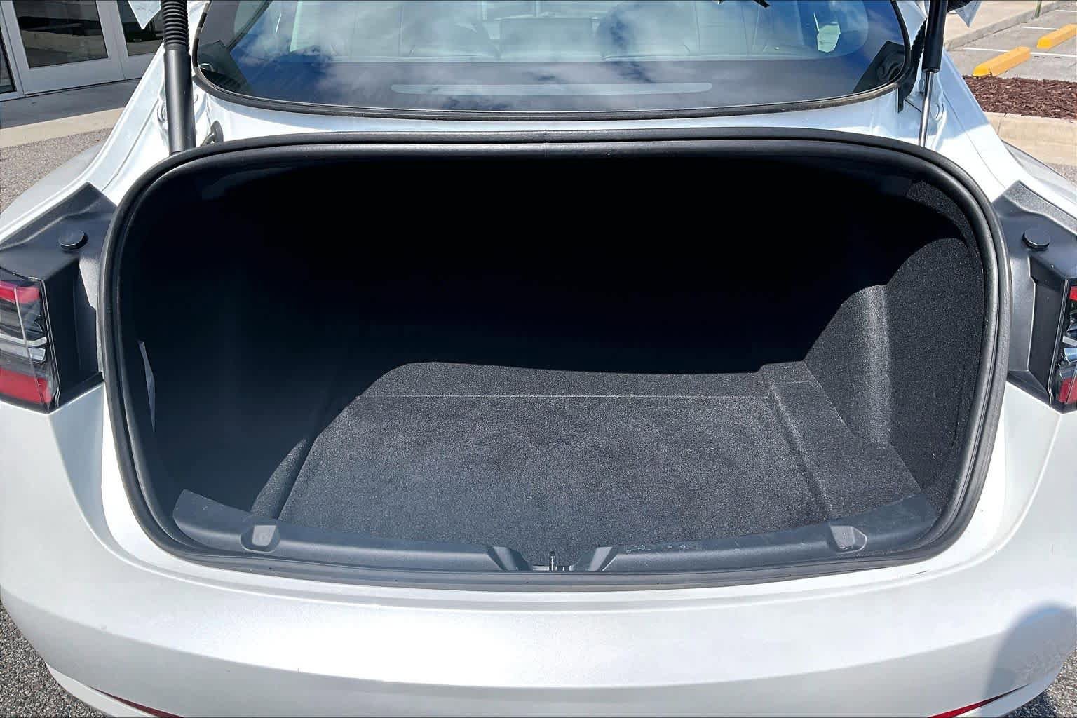 Used 2023 Tesla Model 3 Standard Range RWD image 32