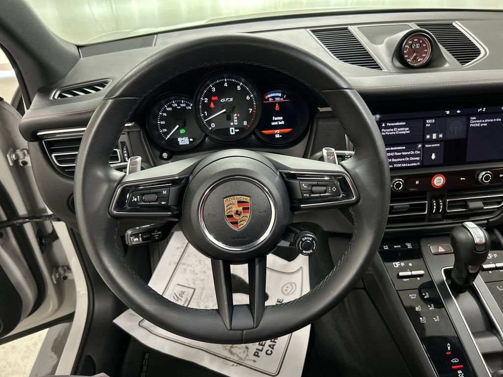 Certified 2025 Porsche Macan GTS AWD/4WD image 8