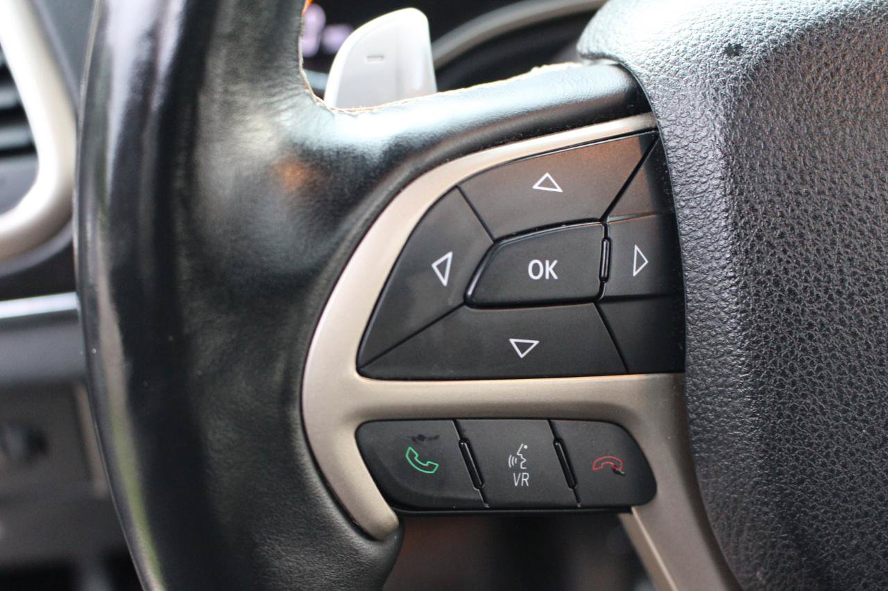 Used 2016 Jeep Grand Cherokee Limited AWD/4WD image 19