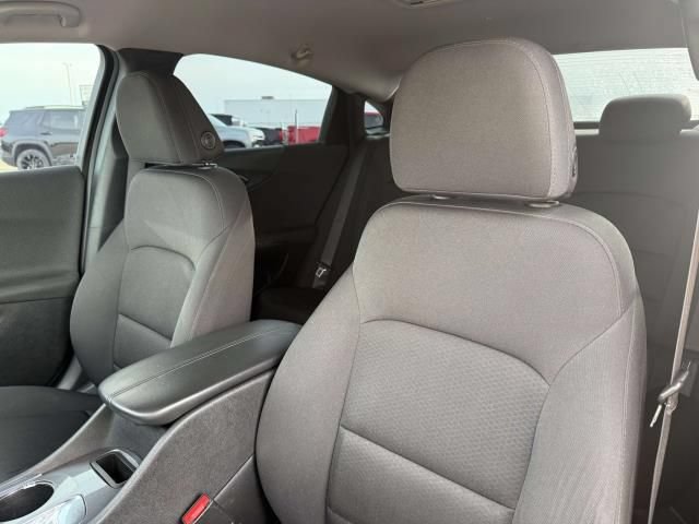 Used 2021 Chevrolet Malibu LT FWD image 11