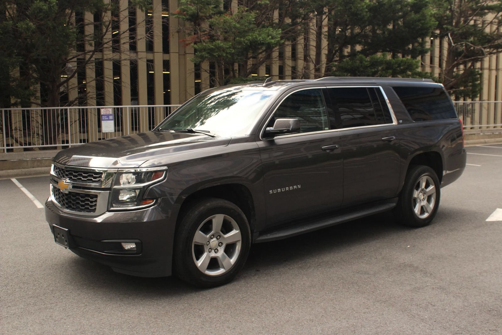 Used 2018 Chevrolet Suburban LT AWD/4WD image 12