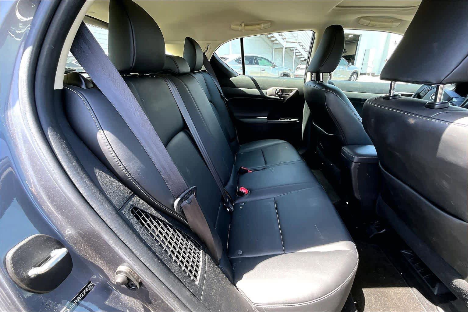 Used 2014 Lexus CT 200h FWD image 20