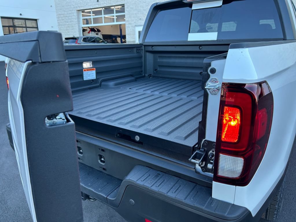 New 2026 Honda Ridgeline Black Edition image 17