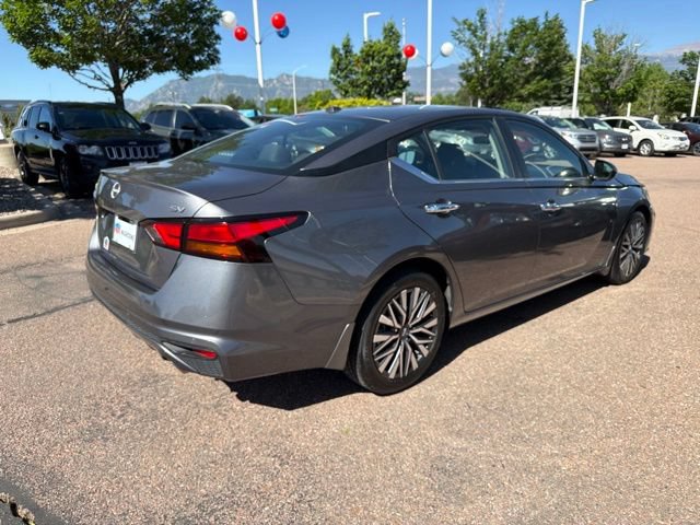 Used 2024 Nissan Altima 2.5 SV w/ SV Premium Package FWD image 30