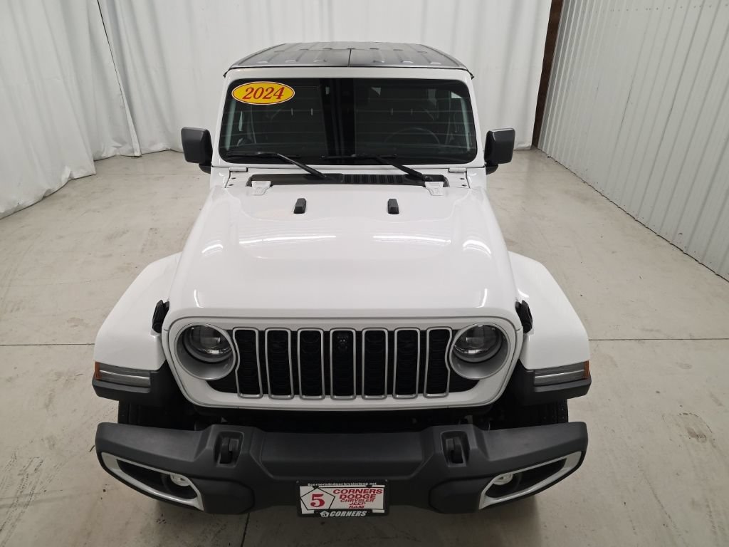Used 2024 Jeep Wrangler Unlimited Sahara w/ Technology Group AWD/4WD image 9