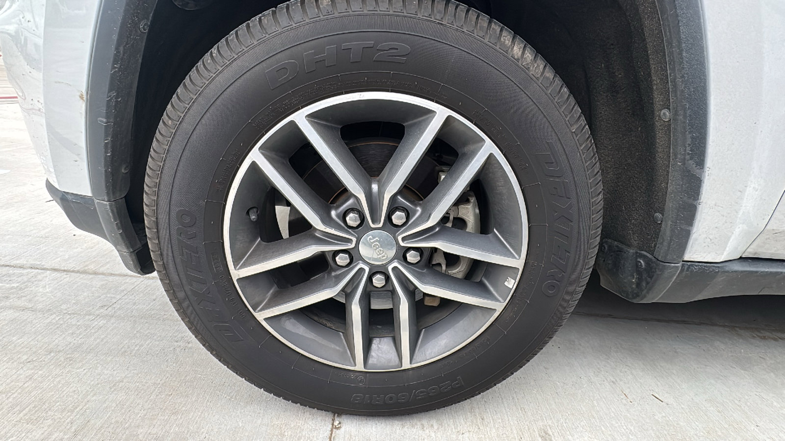 Used 2018 Jeep Grand Cherokee Laredo RWD image 17