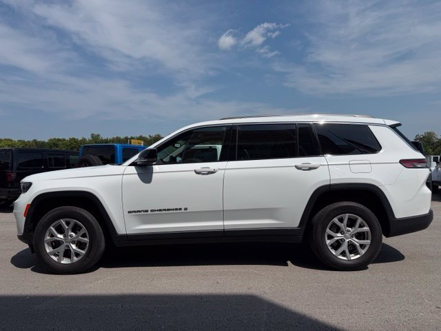 Used 2023 Jeep Grand Cherokee L Limited AWD/4WD image 6