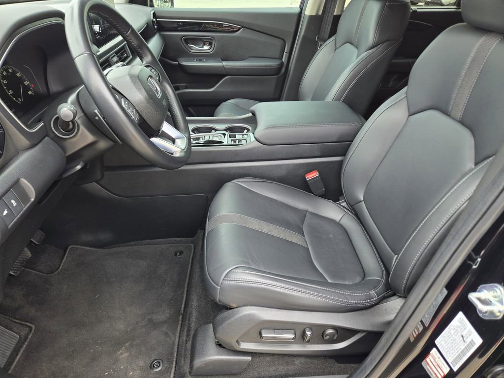 Used 2024 Honda Pilot Touring image 16