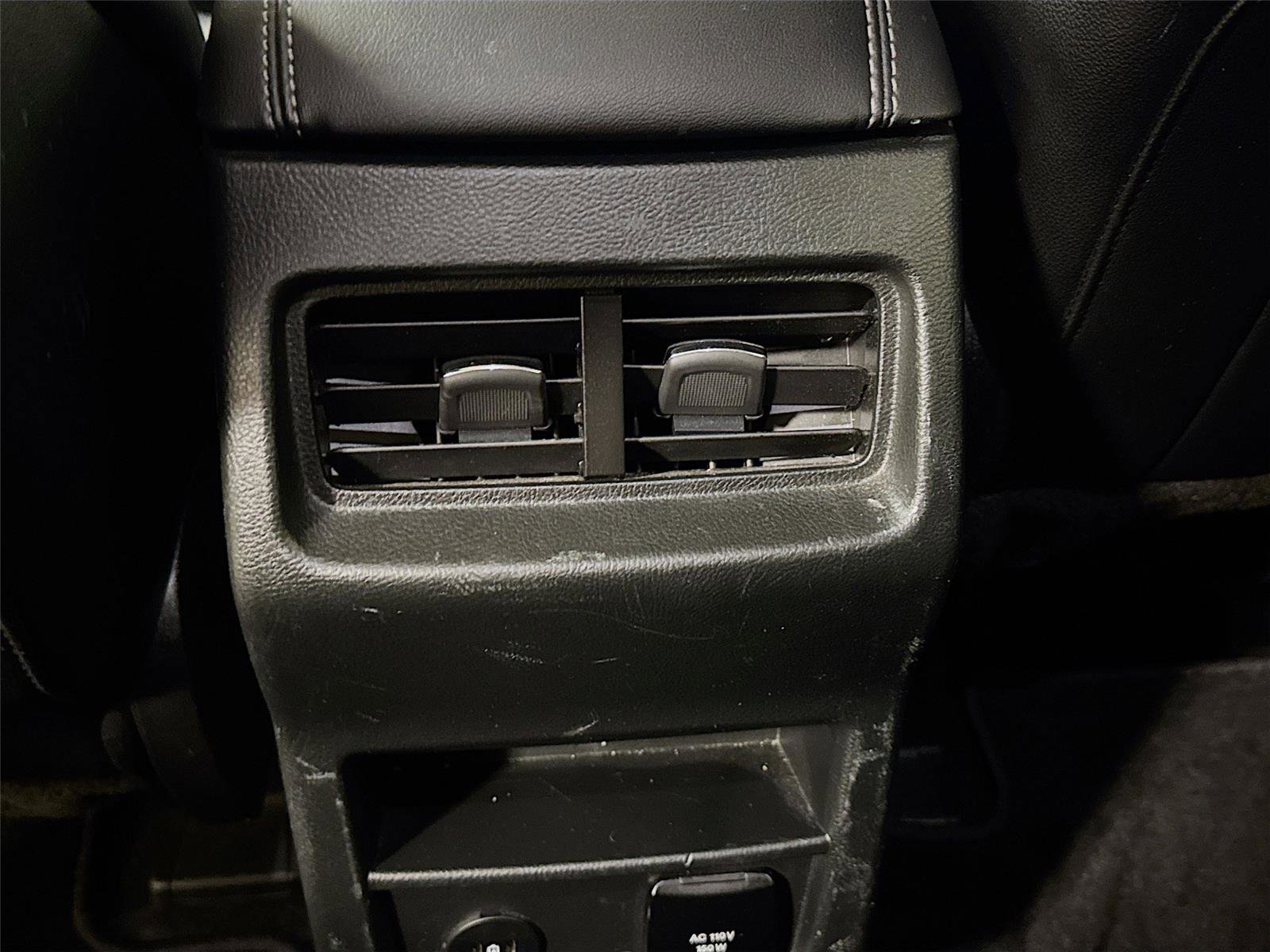 Used 2024 Ford Edge Titanium image 25