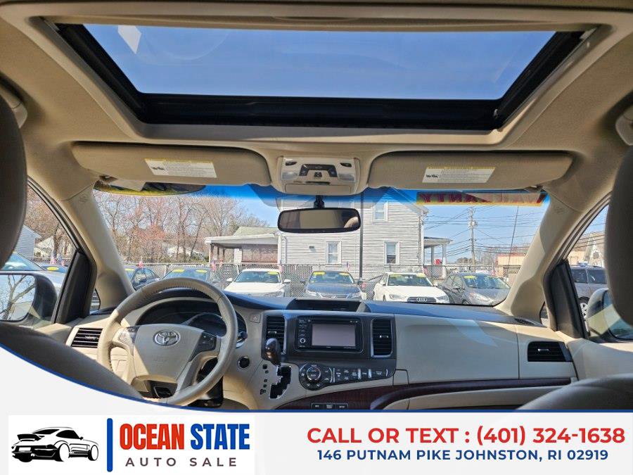 Used 2014 Toyota Sienna XLE w/ Entertainment Package FWD image 18