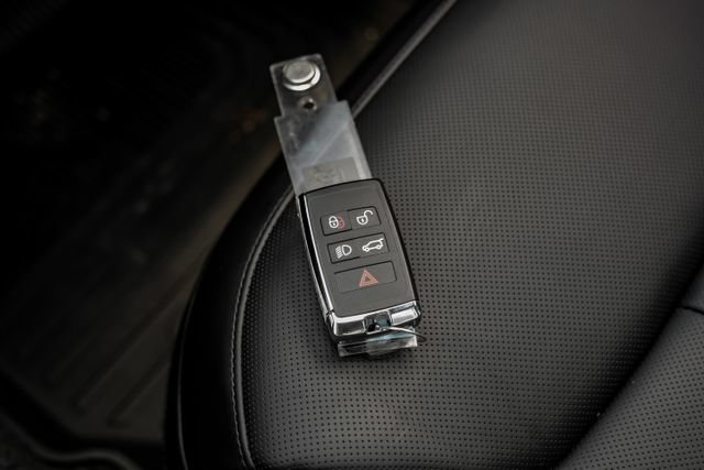 New 2026 Land Rover Range Rover SE AWD/4WD image 75