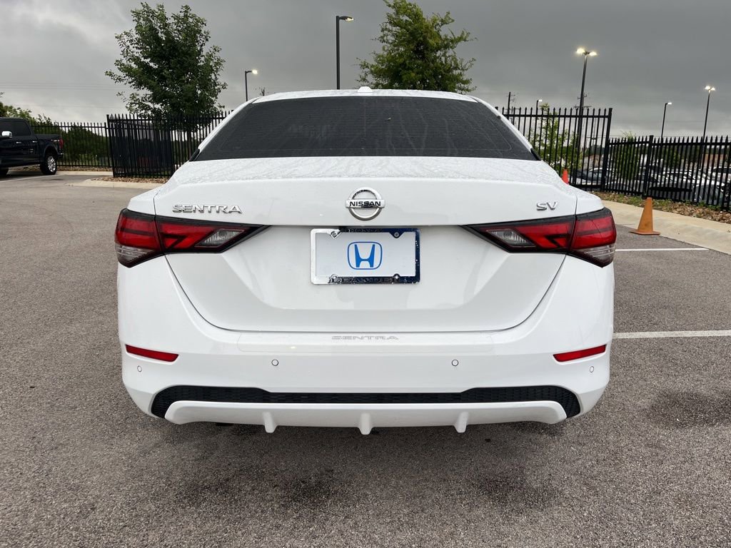 Used 2023 Nissan Sentra SV w/ All-Weather Package FWD image 5